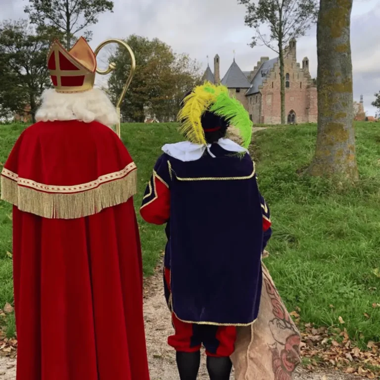 Sinterklaasspeurtocht: vul het grote boek — Attracties in Medemblik